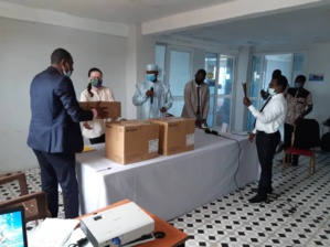 Une importante base des données de 2544 ex-terroristes remise à l'Etat tchadien Une importante base des données de 2544 ex-terroristes remise à l'Etat tchadien