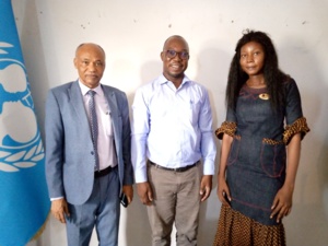 De gauche à droite, le président du CEDPE, le Directeur Régional de l'ONUDC et la Coordonnatrice du CEDPE.
