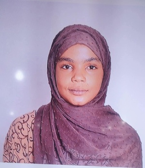 L'étudiante soudanaise Shams Al-Hafiz parcourt 2000 km du Tchad à Al-Damer pour passer les examens L'étudiante soudanaise Shams Al-Hafiz parcourt 2000 km du Tchad à Al-Damer pour passer les examens