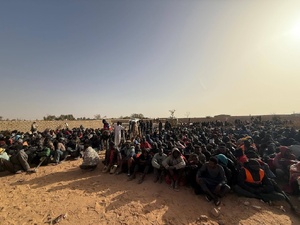 Libye : Plus de 2 000 migrants détenus et de camps démolis Libye : Plus de 2 000 migrants détenus et de camps démolis