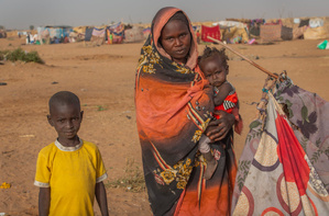 Trois années de guerre plongent des millions de Soudanais dans la faim et l'extrême pauvreté. Trois années de guerre plongent des millions de Soudanais dans la faim et l'extrême pauvreté.