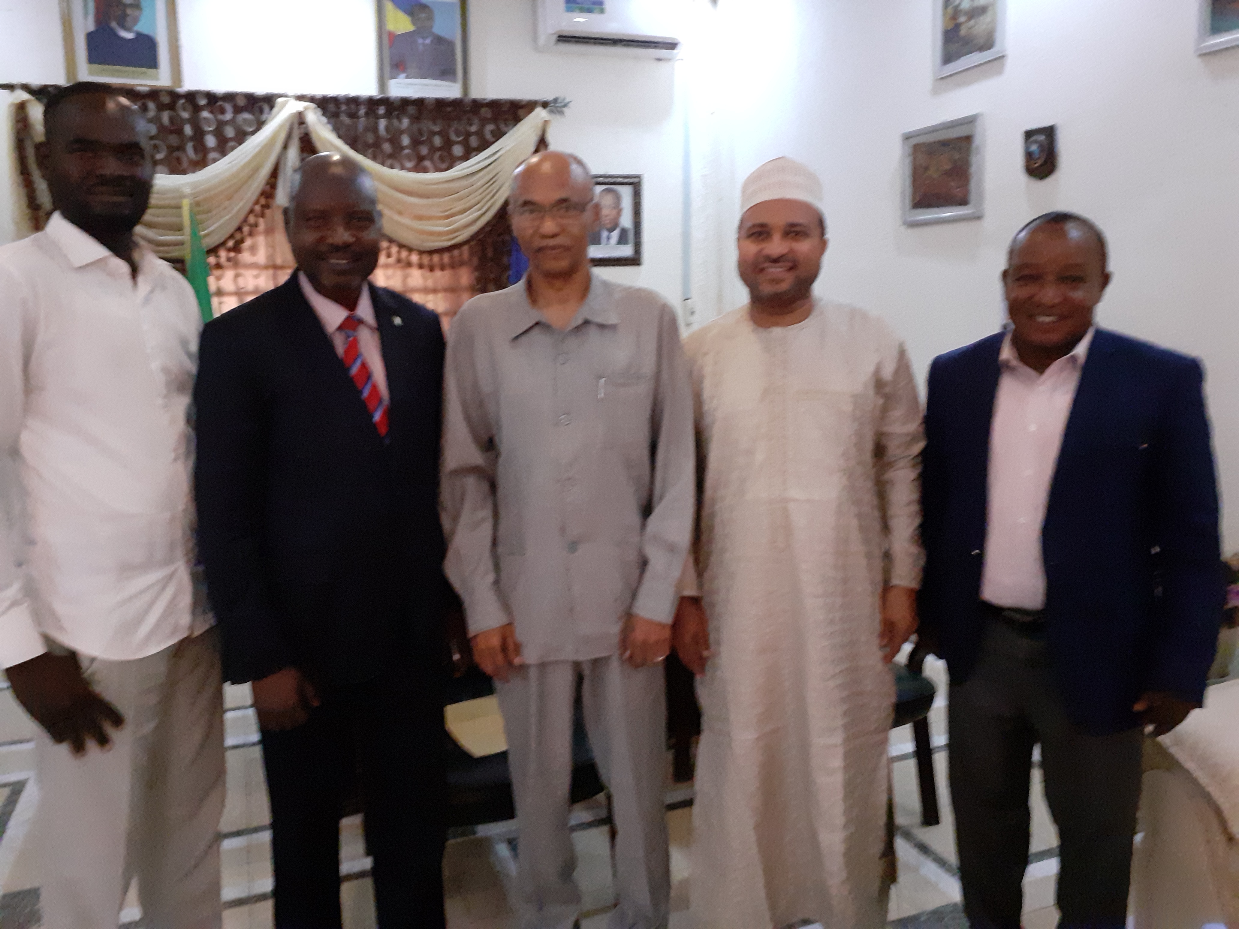 Le Président du CEDPE reçu à l'ambassade du Nigéria