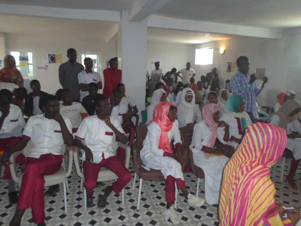 Extrémisme et violence dans les milieux scolaires, le lycée Fidélité en débat