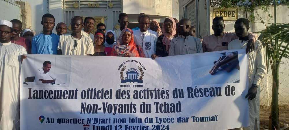 Rencontre entre les personnes non-voyantes (Reportage)