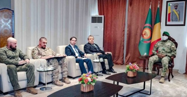 Mali: Assimi Goïta réapparaît et reçoit l’ambassadeur de Russie