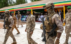 Tentative de coup d’État au Mali : Deux généraux et plus de 45 officiers arrêtés en pleine crise politique et en escalade des attaques djihadistes