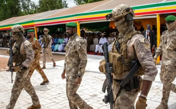 Tentative de coup d’État au Mali : Deux généraux et plus de 45 officiers arrêtés en pleine crise politique et en escalade des attaques djihadistes