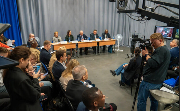 Les journalistes africains et russes renforcent leur solidarité  peuples du monde