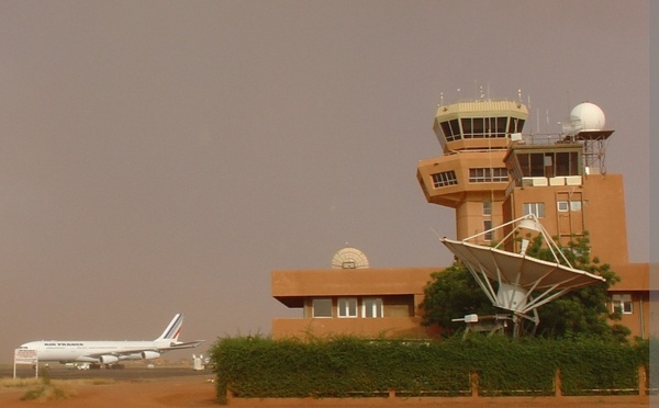Niger: de violents tirs à l’arme lourde depuis l’aube dans la zone de l’aéroport international